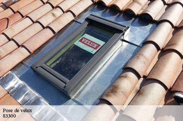 Pose de velux  83300